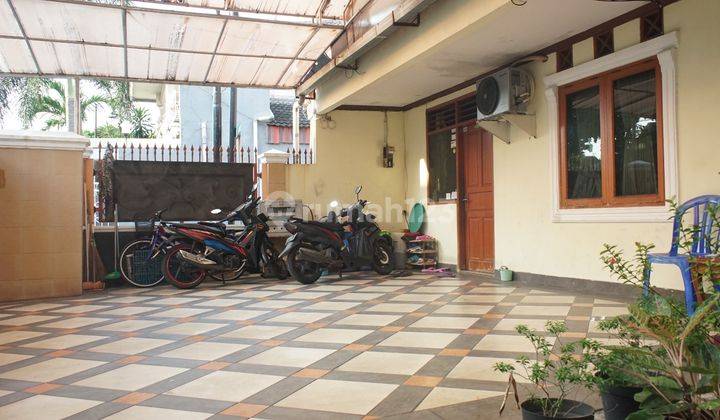 Rumah hook dekat Lrt di Kayu Putih Selatan 1