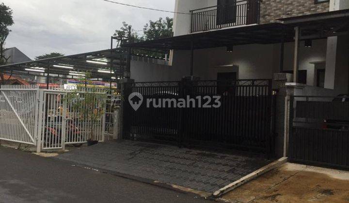 Rumah di Tebet timur 3 Lantai Bagus Sekali SHM Unfurnished 2