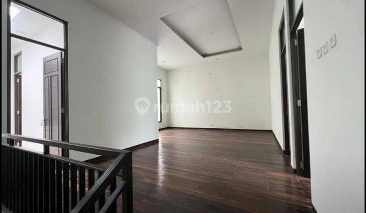 Rumah di Benhill 2 Lantai SHM Baru Unfurnished 2