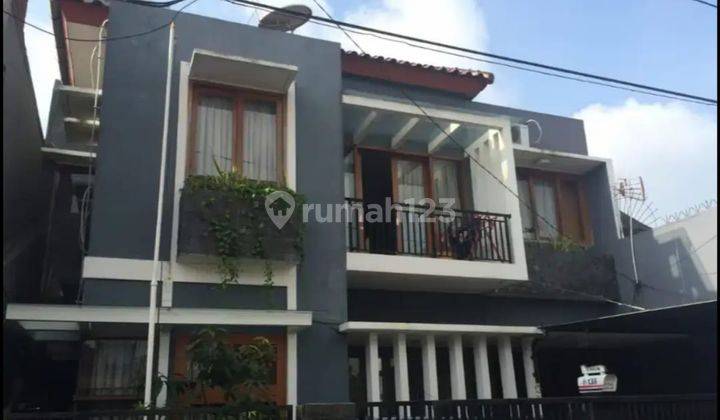 Rumah di Pejaten timur 2 Lantai SHM Bagus Sekali Unfurnished 2