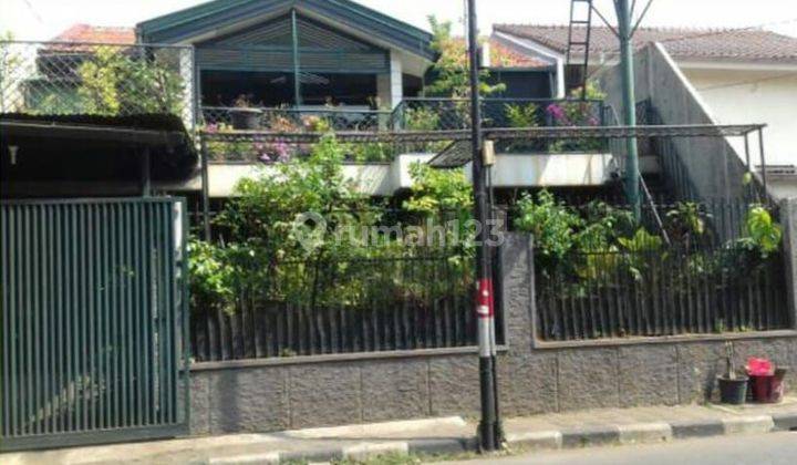 Rumah murah menteng ring satu  1