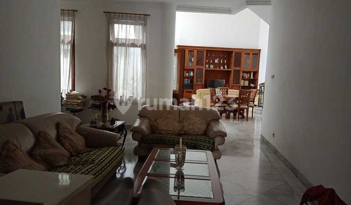 For Sale, Business-Suitable House in Slipi Area, West Jakarta 2