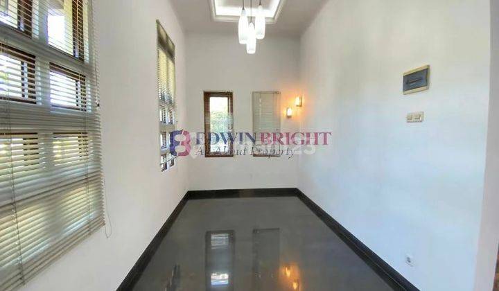 Rumah Cantik Lokasi Strategis di Bintaro Sektor 9 Semi Furnished  2