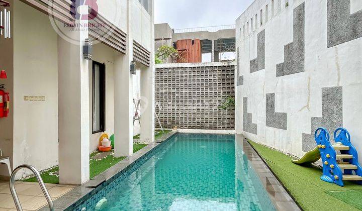 Rumah Dengan Pool Dalam Cluster Area Premium Bintaro Jaya 2