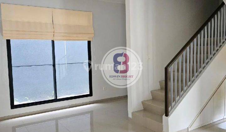 Dijual Rumah Cantik Lokasi Strategis Cluster U Ville Bintaro Jaya 2