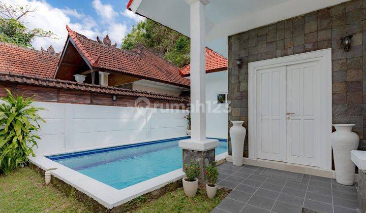 Dijual Cepat Villa Daerah Kuta Sealatan, Badung, Bali 1