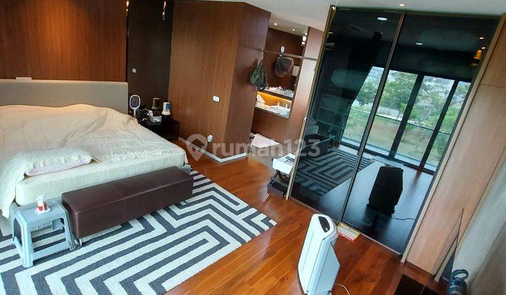 Rumah Hook Mewah Fully Furnished di Golf Island PIK 2