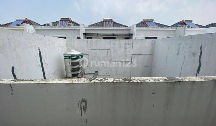 RUMAH BAGUS 2 LANTAI HADAP UTARA DI GREEN LAKE CITY  2