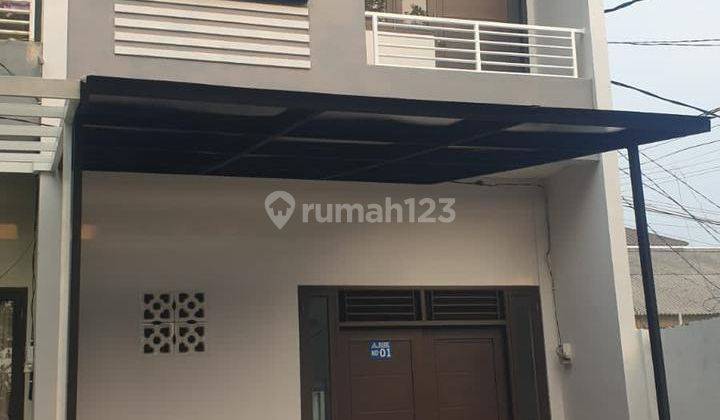 Termurah, Rumah siap huni sudah renovasi di Jakarta Barat  1