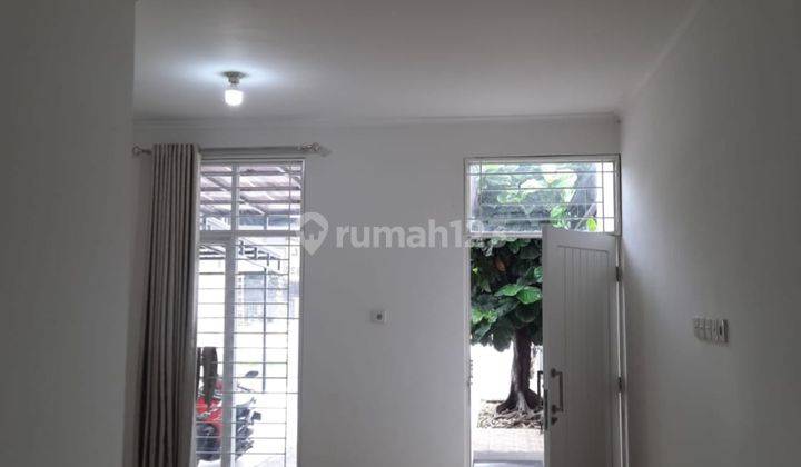 Rumah 2Lantai siap huni hadap Utara di Taman Surya Jakarta Barat 2