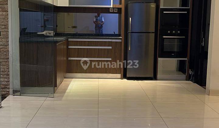 Hunian Berkonsep Modern Fully Furnished 2Lt Di BSD City Foresta  2