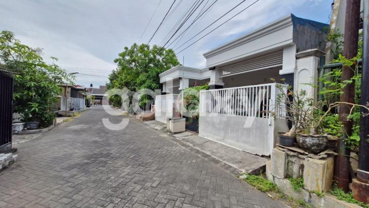 Rumah Kutisari Indah Selatan, Surabaya 1