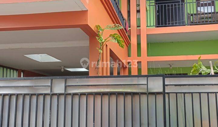 Rumah 2,5 Lantai Dekat Jalan Raya Lembang Bandung 1