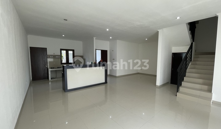 Rumah Lokasi Strategis di Kerobokan untuk Keluarga Muda 2