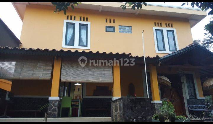 Dijual villa cantik  2 lantai 3 kamar dilengkapi dengan pool SHM 2