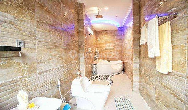Disewakan 3 Bedroom Villa Dekat Atlas di Berawa, Badung Dn 2
