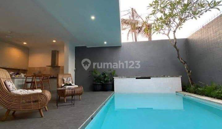 Dijual butuh uang villa 2 Lantai SHM di Jimbaran 1