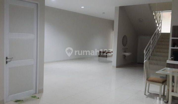 Disewakan rumah Pondok Indah Jakarta Selatan 2