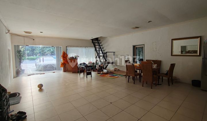Dijual bangunan usaha area Gunawarman Kebayoran Baru 2