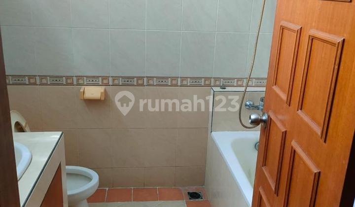 Disewakan Rumah Area Senopati Kebayoran Baru 2
