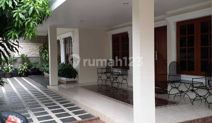 For Rent House in Kebayoran Baru Area