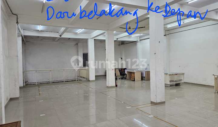 For Rent: Roadside Shophouse in Central Jakarta 2