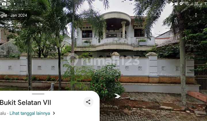 Luxurious House at a Great Price Below Market Value in Pamulang Area Luxurious House at a Great Price Below Market Value in Pamulang Area