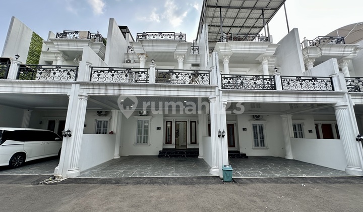 Rumah Baru American Classic Dalam Cluster Dekat Pintu Tol Brigif 1