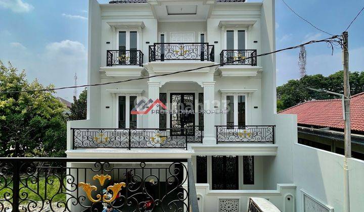 Rumah Baru Modern Classic 3 Lantai Dalam Townhouse Jagakarsa Jakarta Selatan 1