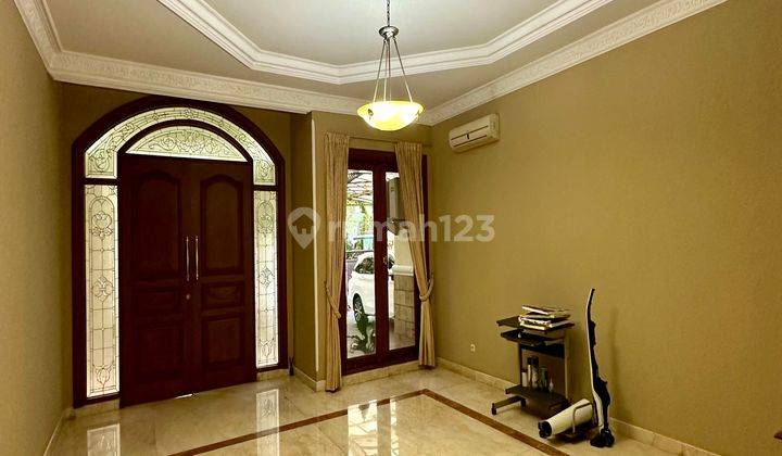  Rumah Semi Furnished Hadap Timur  di Kemang, Kemang 2