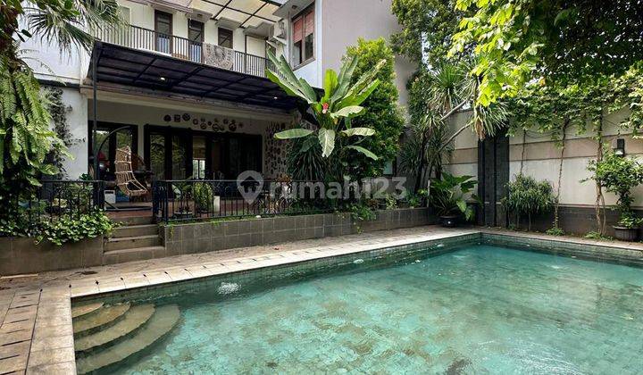 Rumah 2 Lantai Modern Minimalis Private Pool di Lebak Bulus  1