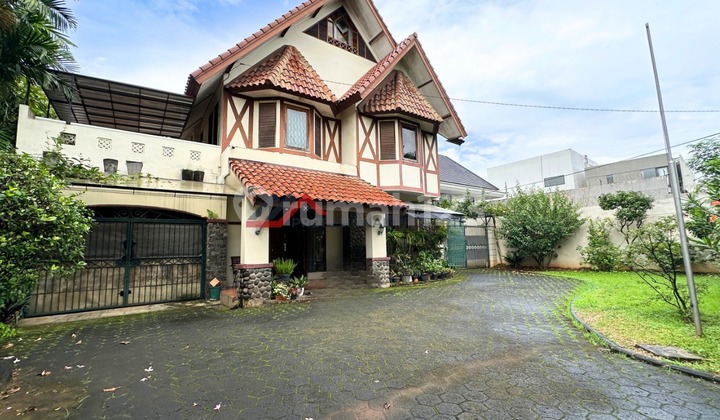 Quiet Area House Strategic Location in Cilandak South Jakarta