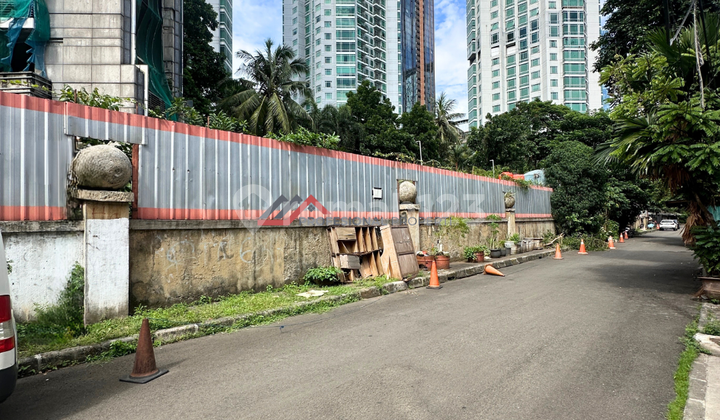 Rumah lama Hitung Tanah Lokasi di Segitiga emas Kuningan Jakarta Selatan 2