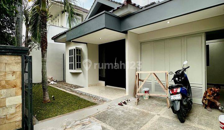 Rumah Minimalis Modern Dalam Komplek Tanjung Barat Indah  1