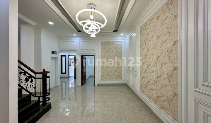 Rumah Baru American Classic Dalam Cluster Dekat Pintu Tol Brigif 2