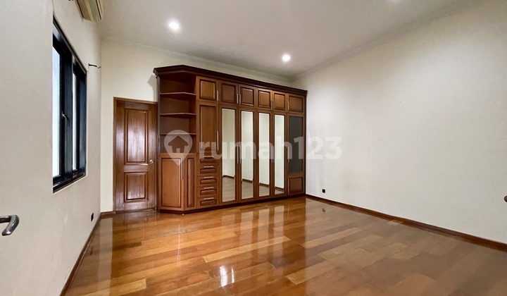 Rumah Siap Huni Hadap Timur 4kt Di Komplek Tanjung Barat Indah