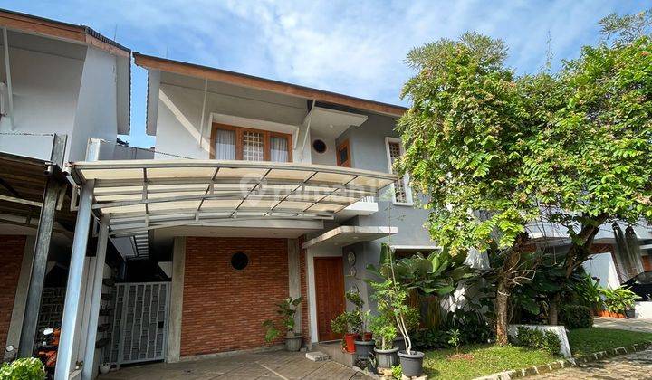 Rumah sangat terawat dan asri, full furnished, di dalam townhouse di Jagakarsa, bebas banjir, lokasi sangat strategis, dekat ke Transmart Cilandak, dekat ke TB Simatupang, dekat ke Lenteng Agung...(ha) 1