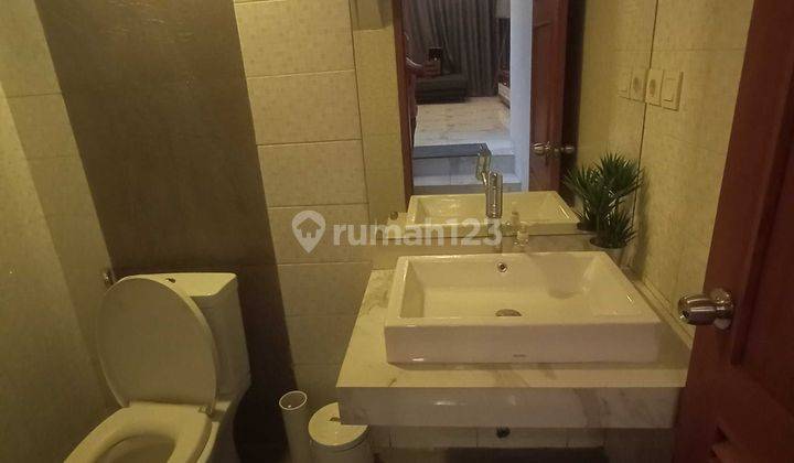 Rumah sangat terawat dan asri, full furnished, di dalam townhouse di Jagakarsa, bebas banjir, lokasi sangat strategis, dekat ke Transmart Cilandak, dekat ke TB Simatupang, dekat ke Lenteng Agung...(ha) 8