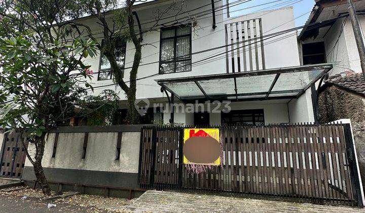 Rumah sangat terawat dan siap huni di Cipete, Single House, private swimming pool, bebas banjir, lingkungan sangat nyaman dan aman, lokasi sangat strategis, dekat ke MRT Cipete, dan Citos..(her) 1