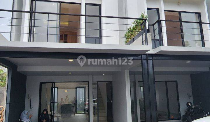 Rumah baru di dalam townhouse baru di Bintaro Area, lingkungan sangat nyaman dan aman, bebas banjir, lokasi sangat strategis, dekat ke Mall X change, dekat ke Pintu Toll Bintaro...(Rey) 1