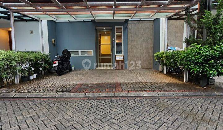 Rumah sangat terawat dan siap huni di dalam townhouse di Cilandak, private swimming pool, lingkungan sangat nyaman dan aman, bebas banjir, lokasi sangat strategis, dekat sekolah high scope, dekat ke mall one bellpark..(ang) 1