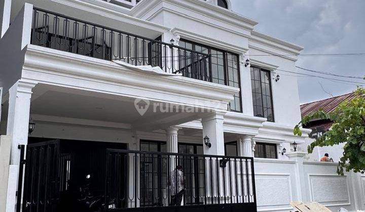 Rumah Baru 2 Lantai, Mewah,elegan, Private S Pool, Di Lingkungan Sangat Asri Dan Nyaman, Lokasi Sangat Strategis, Dekat Ke Pintu Toll Bintaro, Dekat Ke Mall Bintaro..(hi) 1