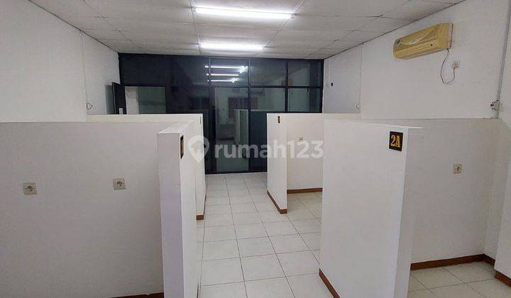 Ruko siap pakai di lantai 2 nya dekat summarecon serpong 4