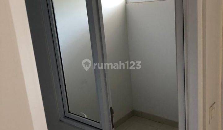 Rumah 2 lantai siap huni dekat summarecon mall serpong  2