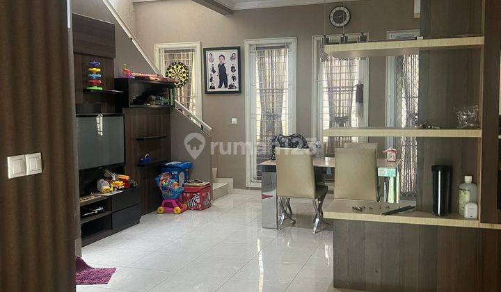 Rumah siap huni di dekat santa lorensia alam sutera 