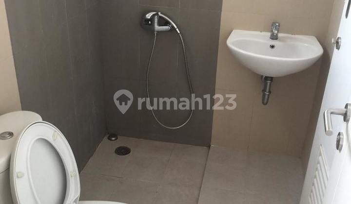 Ready-to-Occupy House in Gading Serpong Near UMN 2