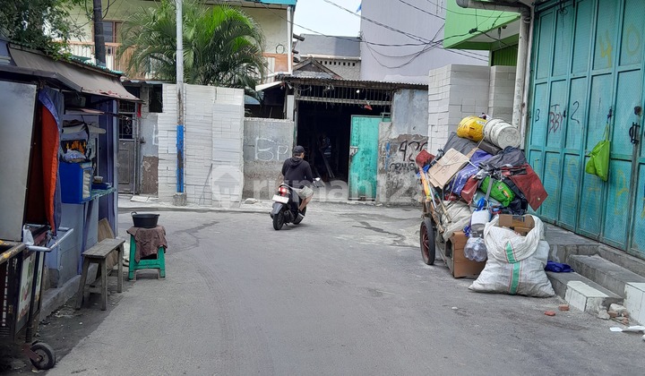Ready-to-Use Shophouse in Jembatan Besi Near Season City Ready-to-Use Shophouse in Jembatan Besi Near Season City