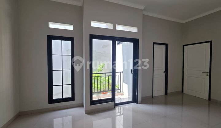 Rumah Baru Siap Huni 2 Lantai Harga Murah di Megapolitan Cinere Kota Depok Rumah Baru Siap Huni 2 Lantai Harga Murah di Megapolitan Cinere Kota Depok