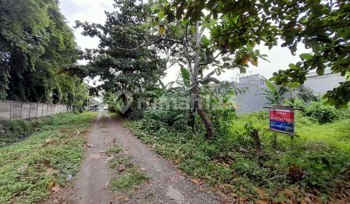 Cheap Sale, 150 m2 Spacious Plot of Land Perfect for Residence and Investment in Cakung, East Jakarta