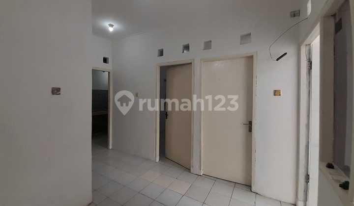 Ready-to-Live Affordable House Renovated in Mutiara Tigaraksa Jambe Cluster, Tangerang Ready-to-Live Affordable House Renovated in Mutiara Tigaraksa Jambe Cluster, Tangerang